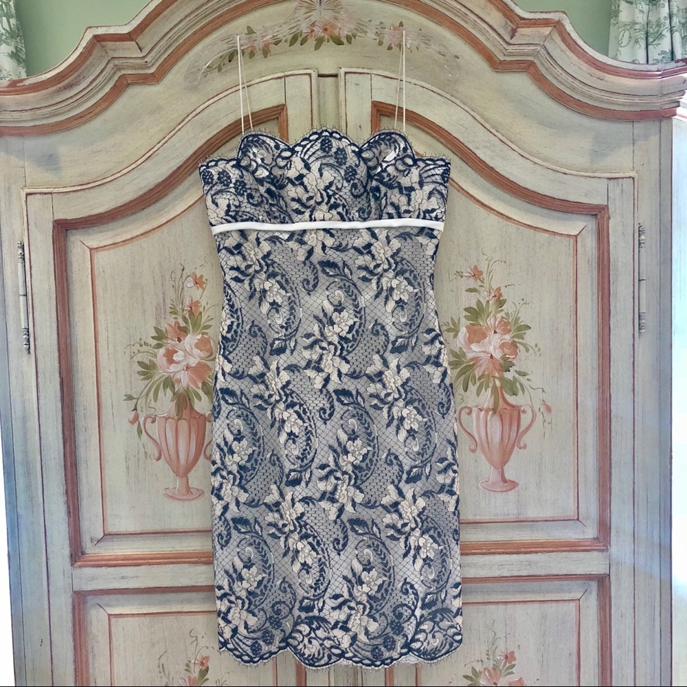 CARMEN MARC VALVO ivory and Blue Lace Dress Size 2 Y2K